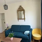 Eiffel Tower Family Apartment