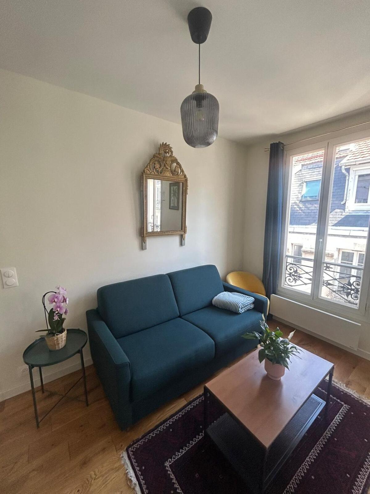 Eiffel Tower Family Apartment Paris